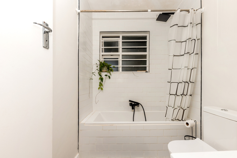 To Let 2 Bedroom Property for Rent in Sea Point Western Cape